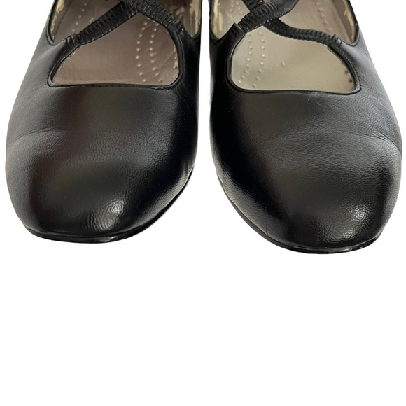 Trotters Jamie Black Leather Cross Strap Pumps Size 7 SS (Narrow) - Picture 9 of 16